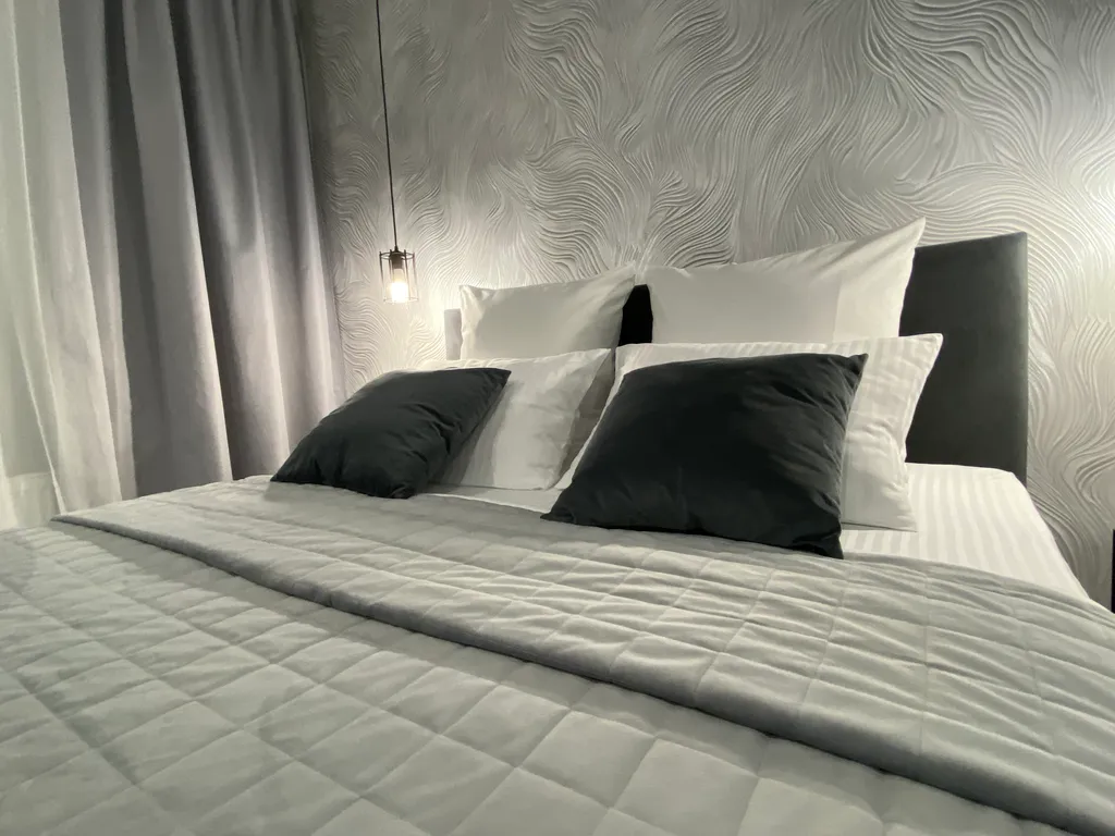 Квартира Студия-лофт в доме Дипломат — аренда посуточно в Пермь