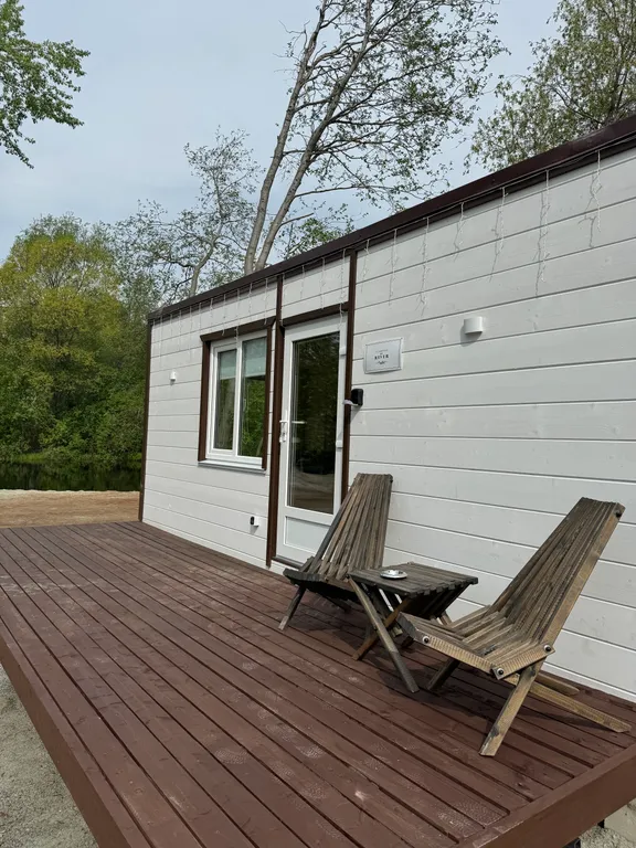 Глемпинг у реки