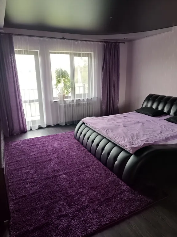 Дом у пруда