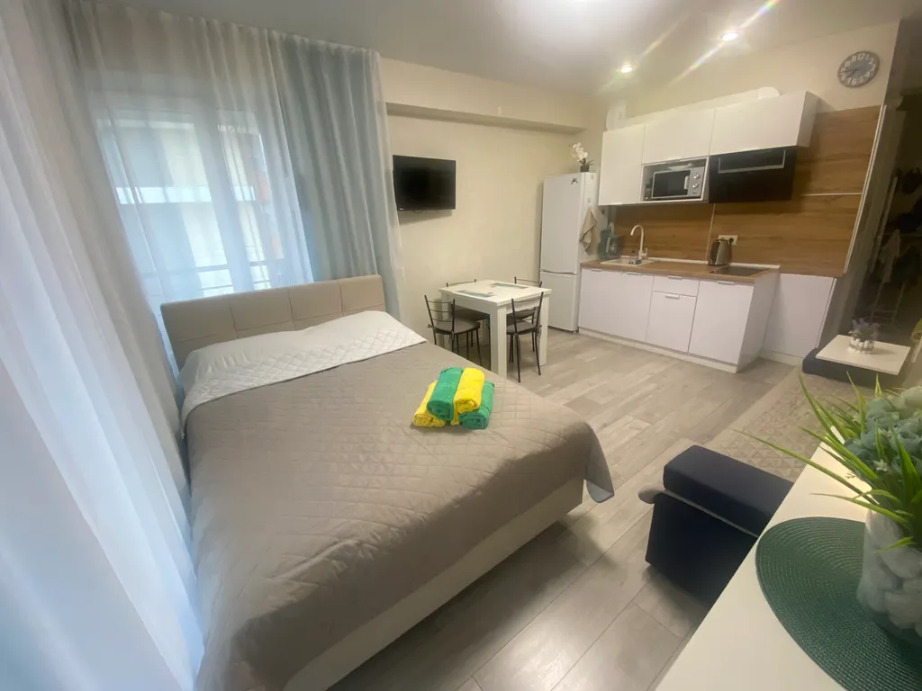 Видовая, уютная студия на первой береговой линии Море на ладони