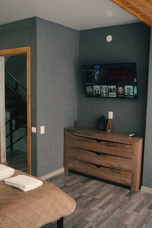 Новенький коттедж на большую компанию