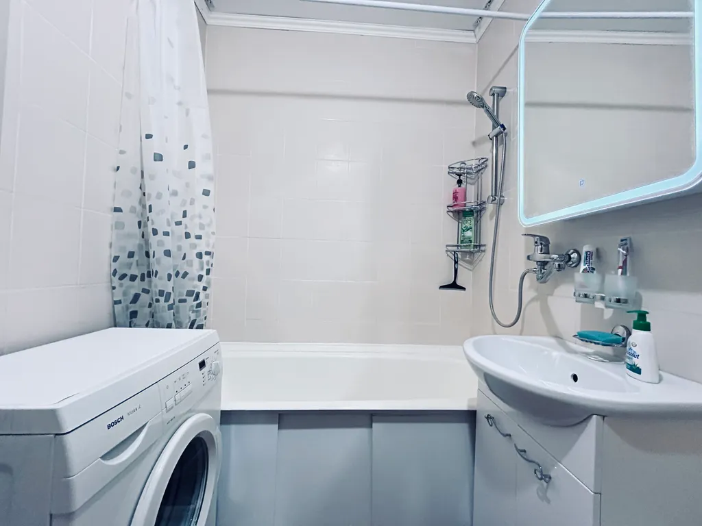 2-комнатная квартира на Академика