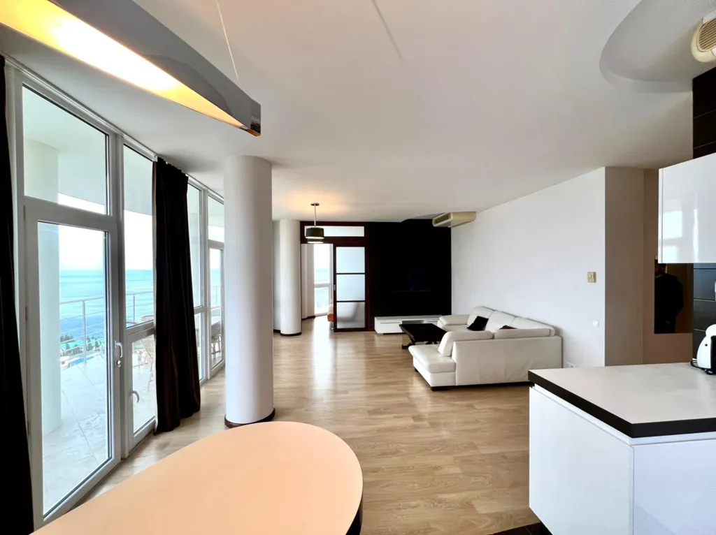 Квартира с видом на море в жк белый дом