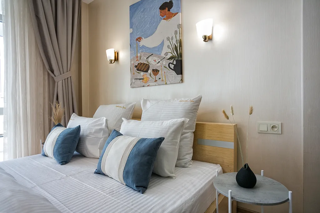 Садовая. В самом центре, вид на море