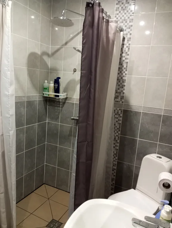 Домик у озера