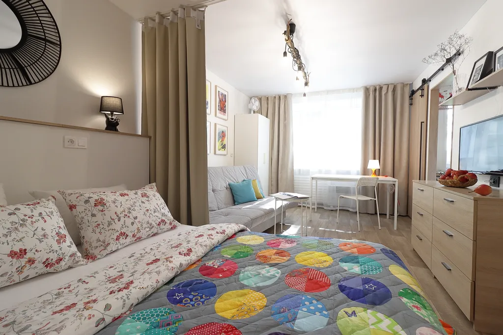 Центр Юго-Запада рядом с Большим Глобусом и Макдональдсом