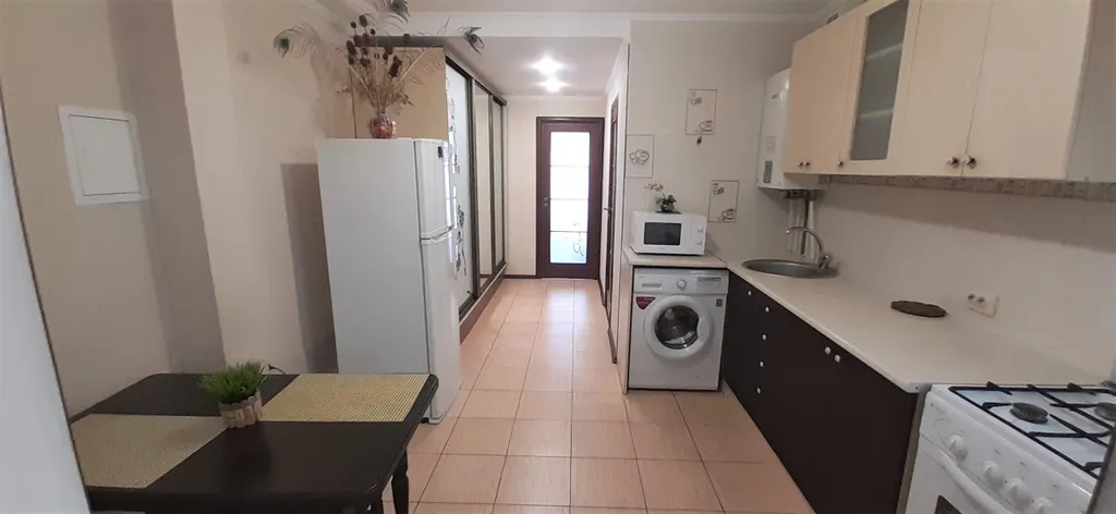 Недалеко от моря квартира с гаражом и зоной отдыха