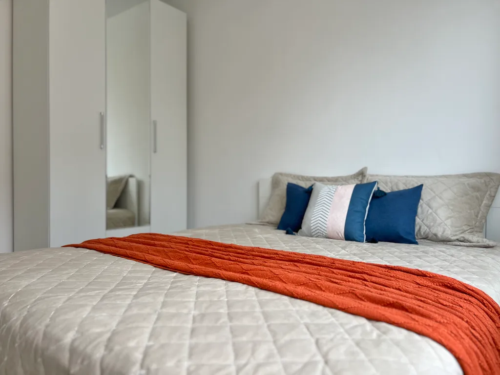 Евро 2к Бунинская Аллея Силикатная Щербинка не берем плату за уборку