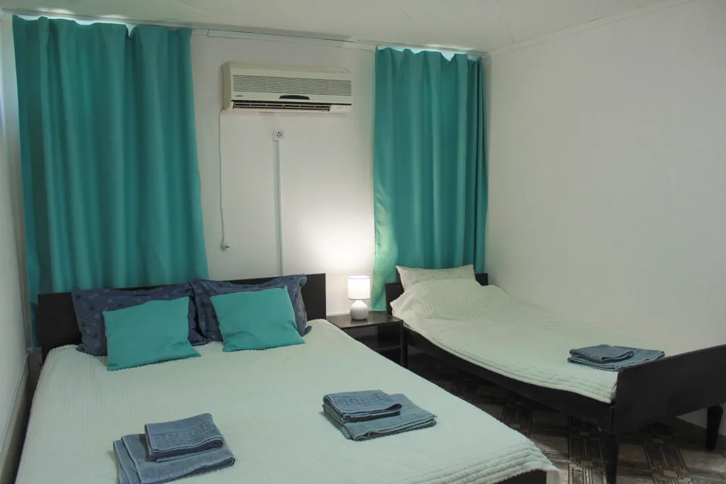 Домик со своей кухней и общим санузлом