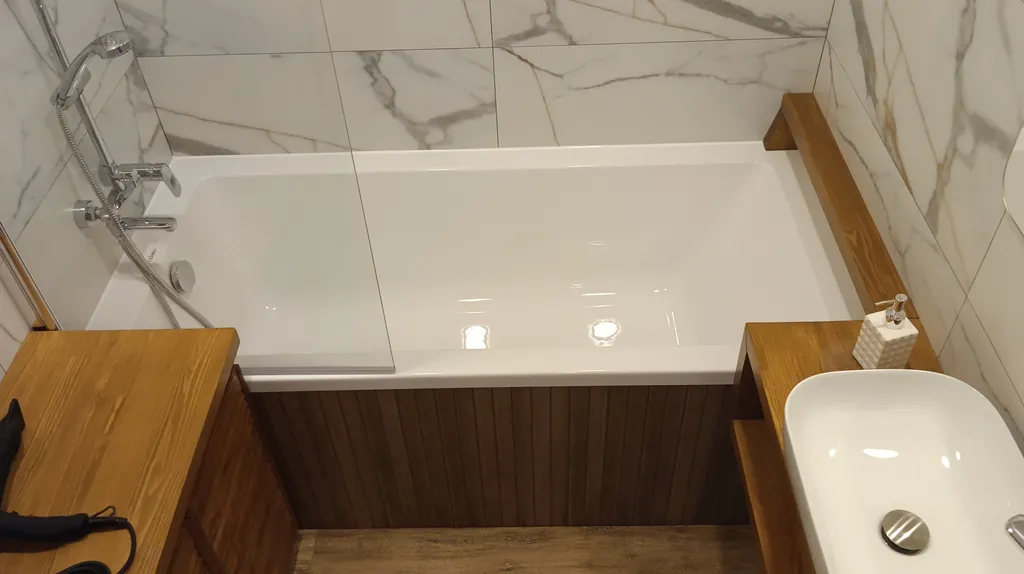 Новый дом у театра в историческом центре