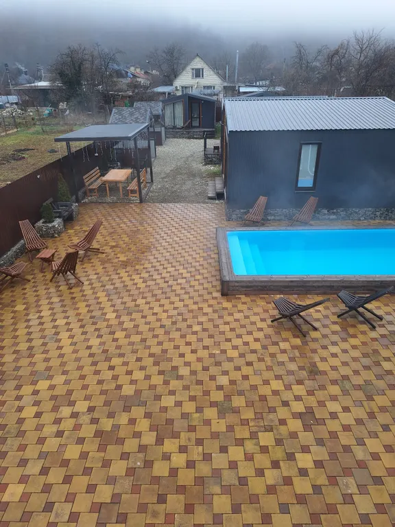 Гостевой домик номерной с бассейном