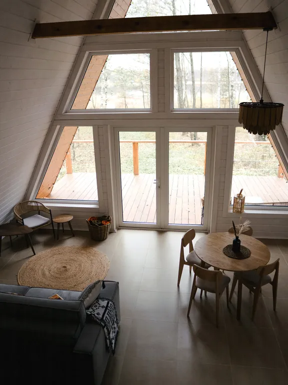 Коттедж Большой треугольный дом 90м2 с завтраком — Куровское