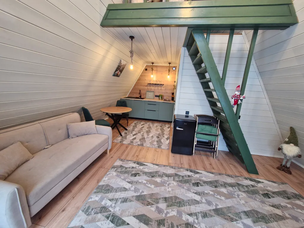 Коттедж А-фрейм с видом на озеро и лес — Казань