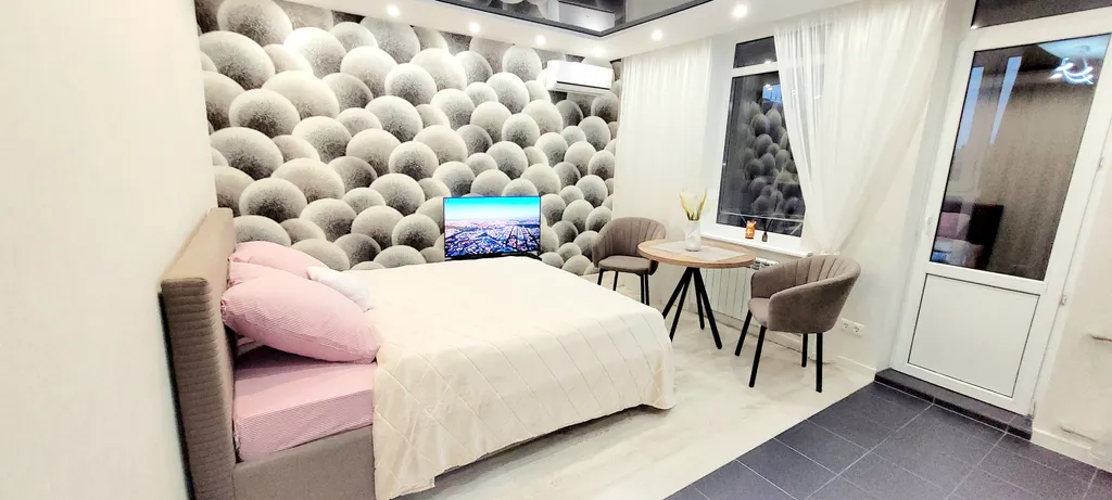 Шикарная студия рядом с Фантастикой и с больницей Семашко.