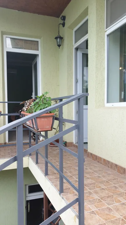 Целый этаж в доме