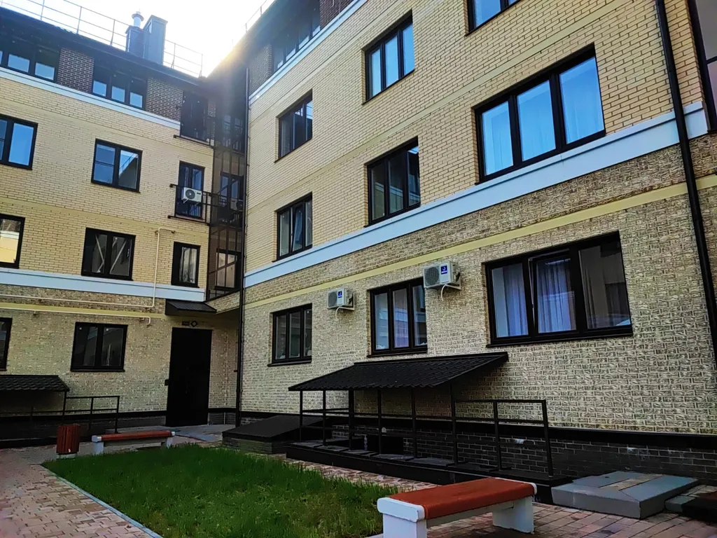 Большая квартира в новом доме, парковка в закрытом дворе, самый центр