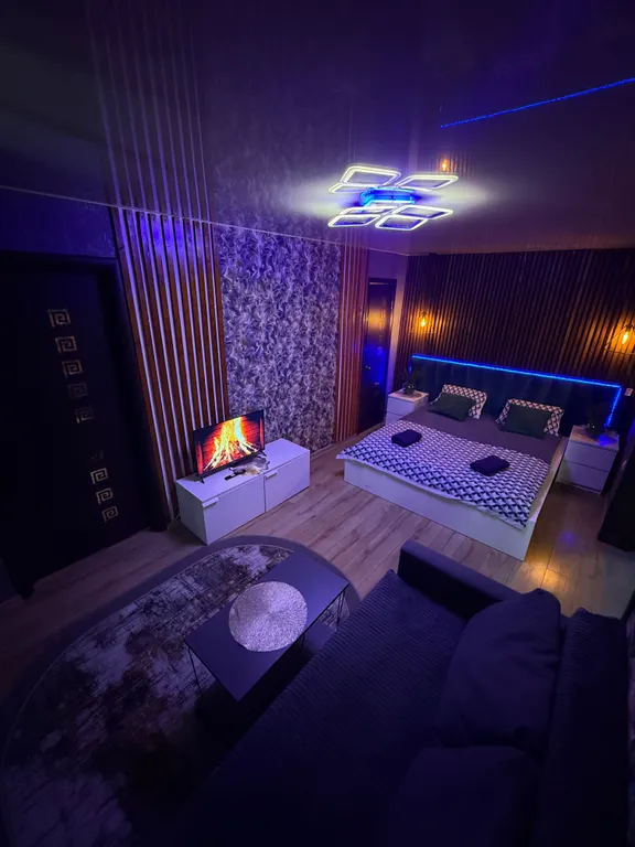 Квартира 2-комнатная рядом с вокзалом с балконом — Омск