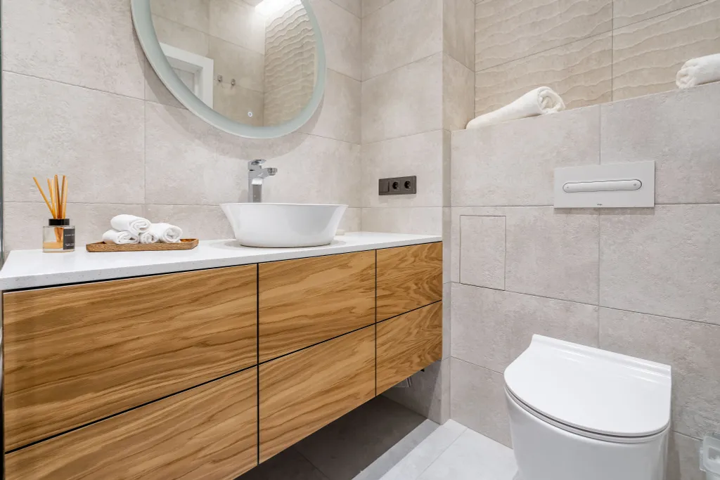 Охта Сьют 24