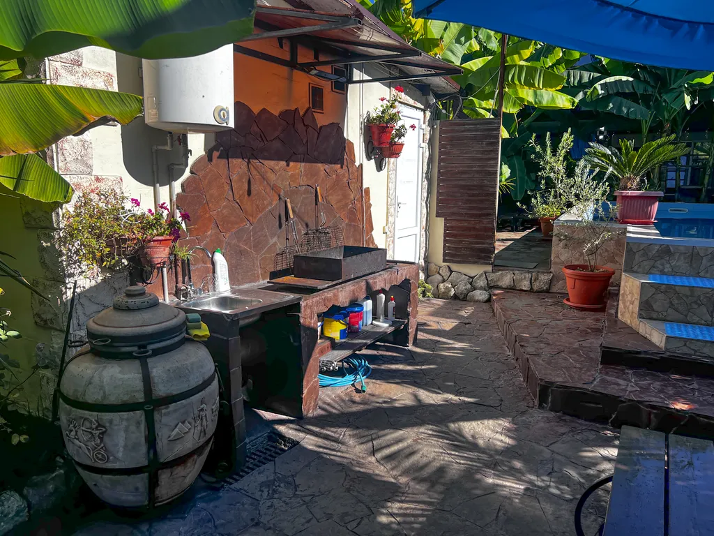 Трёхместный номер с 3 односпальными кроватями