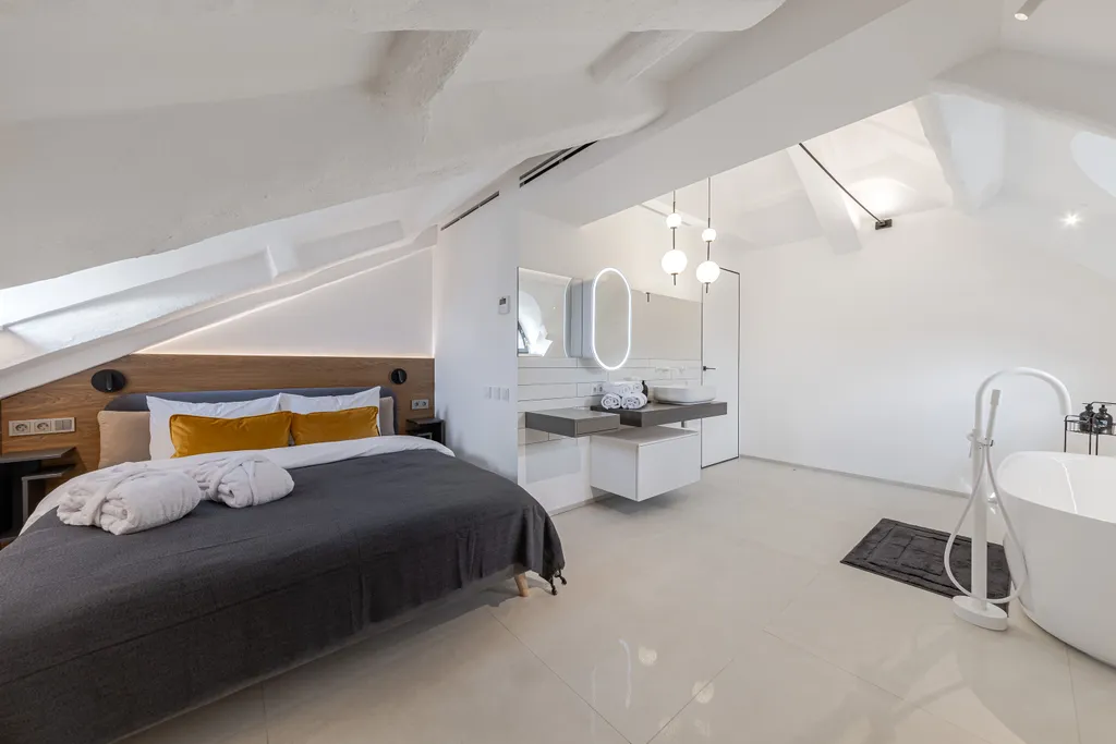 Эксклюзивная квартира-мансарда на Пресне