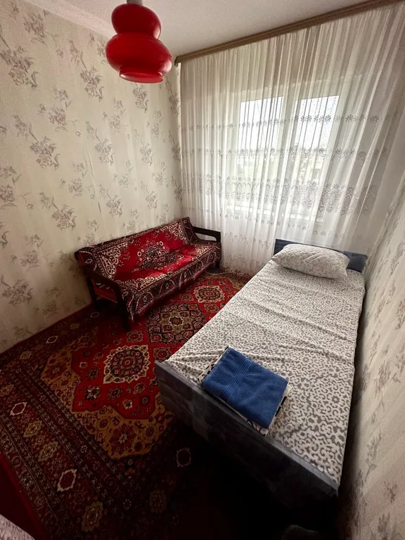 Квартира находится в центре посёлка Дубки