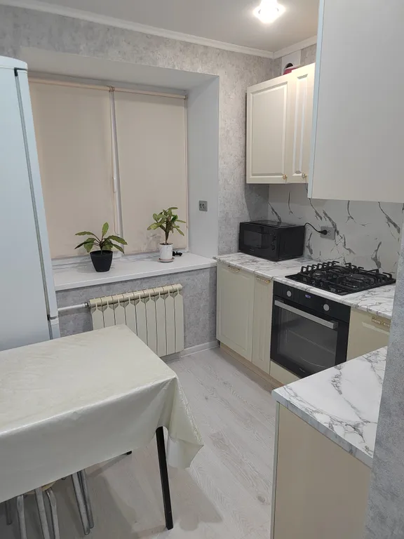 Шикарная двухкомнатная квартира с евроремонтом в тихом спальном районе