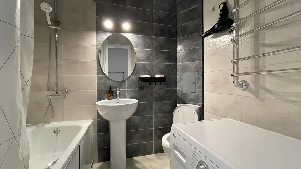 Квартира с дизайнерским ремонтом и кондиционером в центре города