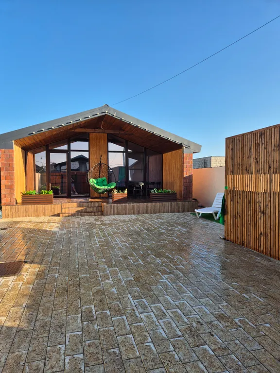 Дом на берегу моря