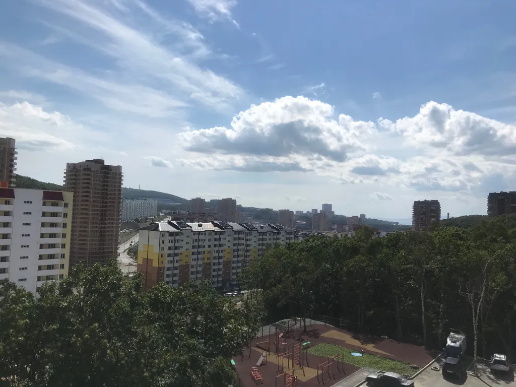 Новая светлая квартира с двумя балконами