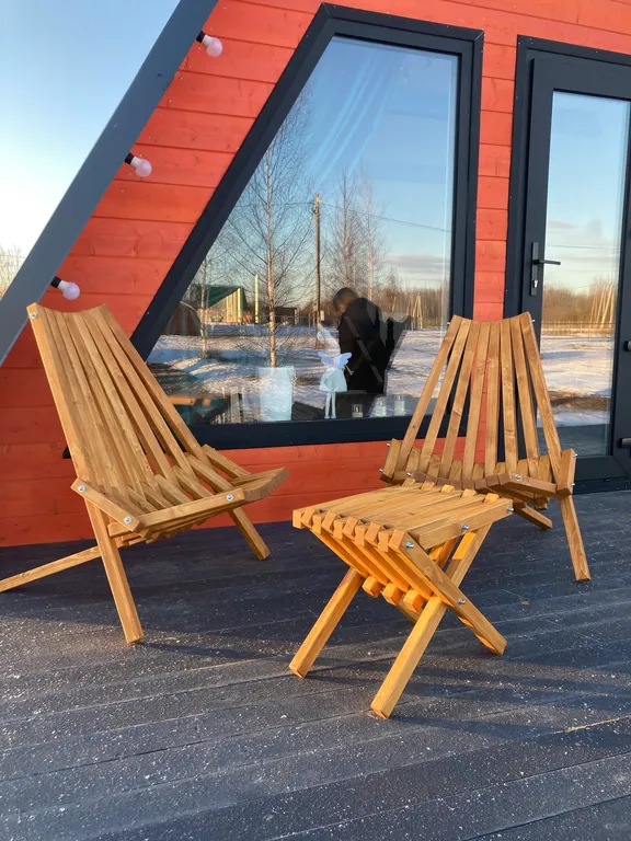 Дом A-frame с сибирским чаном на бревнах