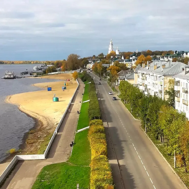 Дизайнерские апартаменты Карнавал в центре города на набережной