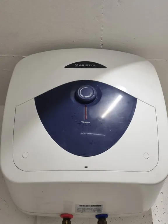 Дом и теннисный корт, сауна, камин недалеко от реки Москвы