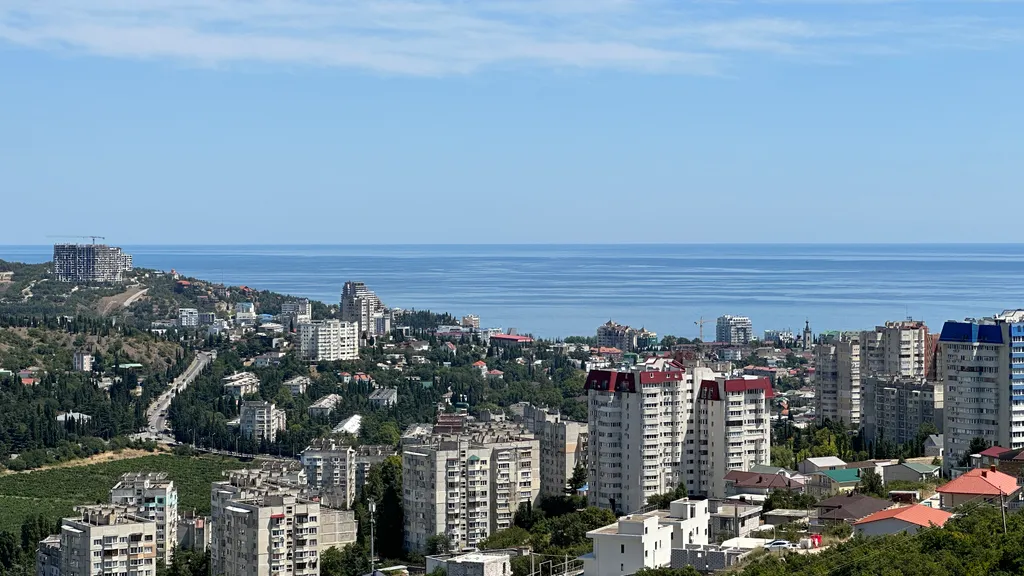 Апартамент с видом на море и горы класса люкс в новом ЖК