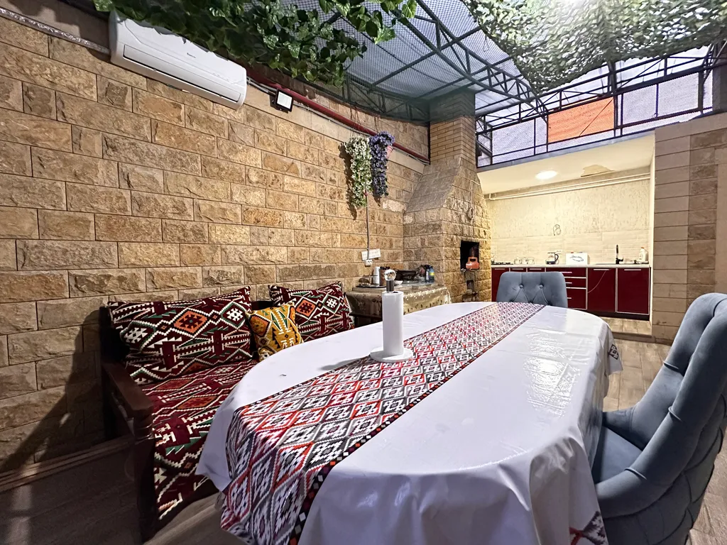 Большой 3х-этаж. дом на берегу моря