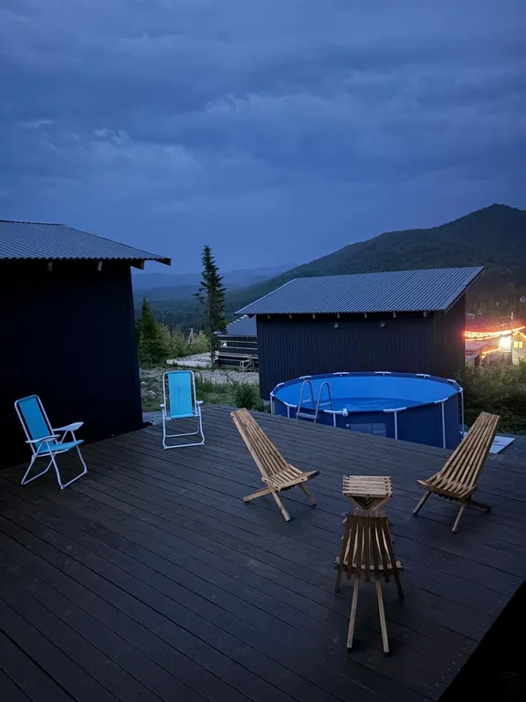 Коттедж Дом для отдыха с террасой и с двумя спальнями — Шерегеш