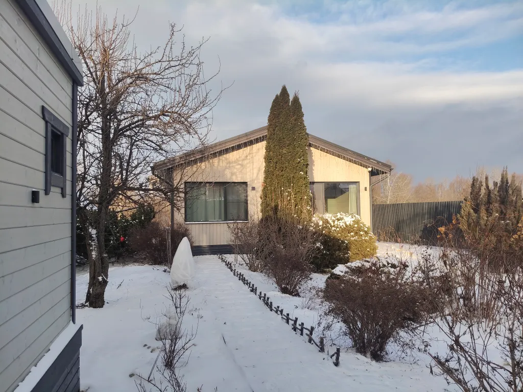 Дом с видом на озеро