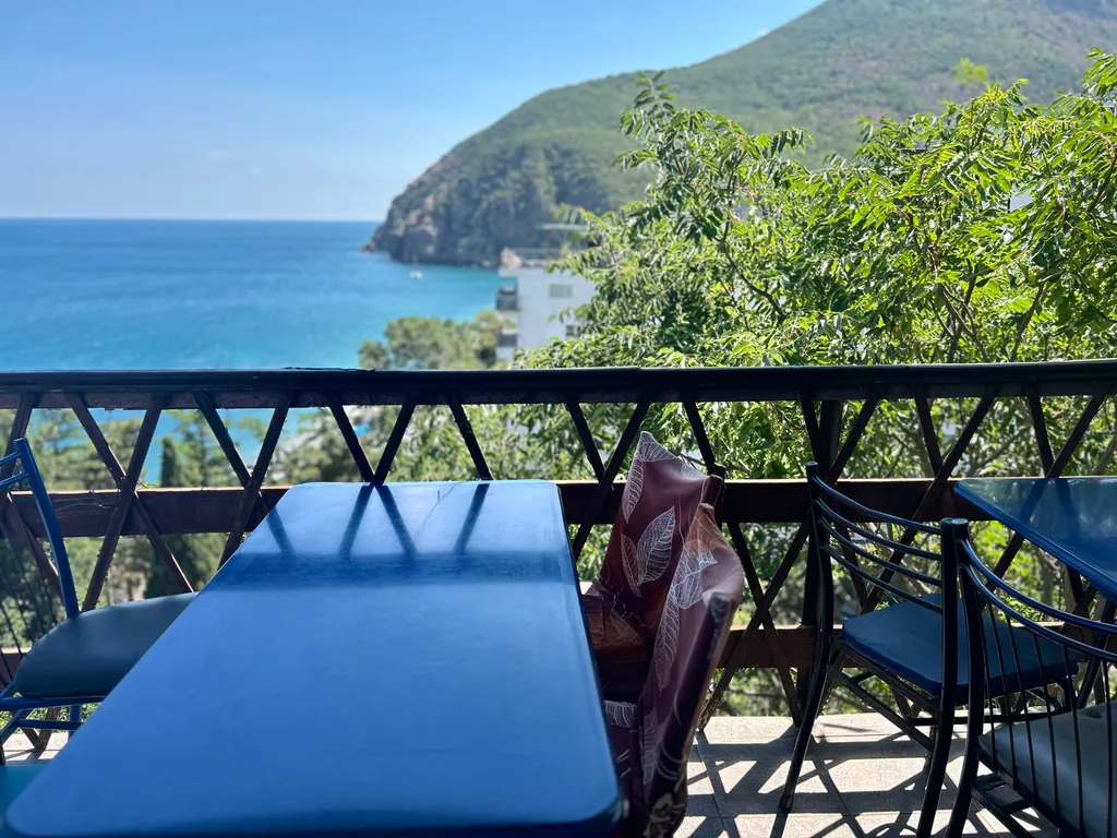 Квартира Четырехместный эконом — аренда посуточно в Партенит