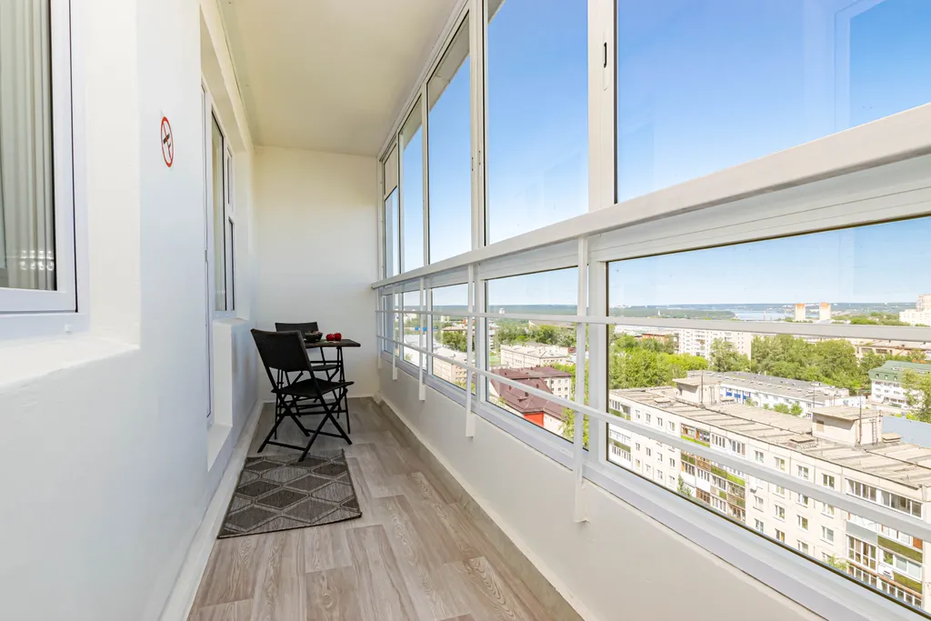 Шикарный вид 16 этажа на Каму | Цирк | УДС "Молот"