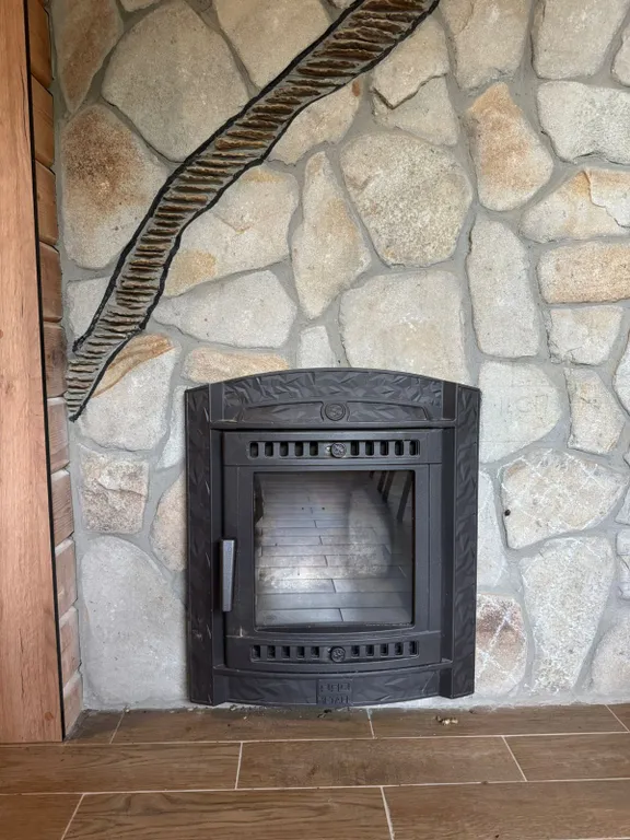 Дом с баней у гор