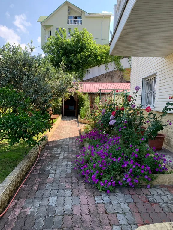 Коттедж Коттедж Уютная студия с бассейном и сауной — Адлер