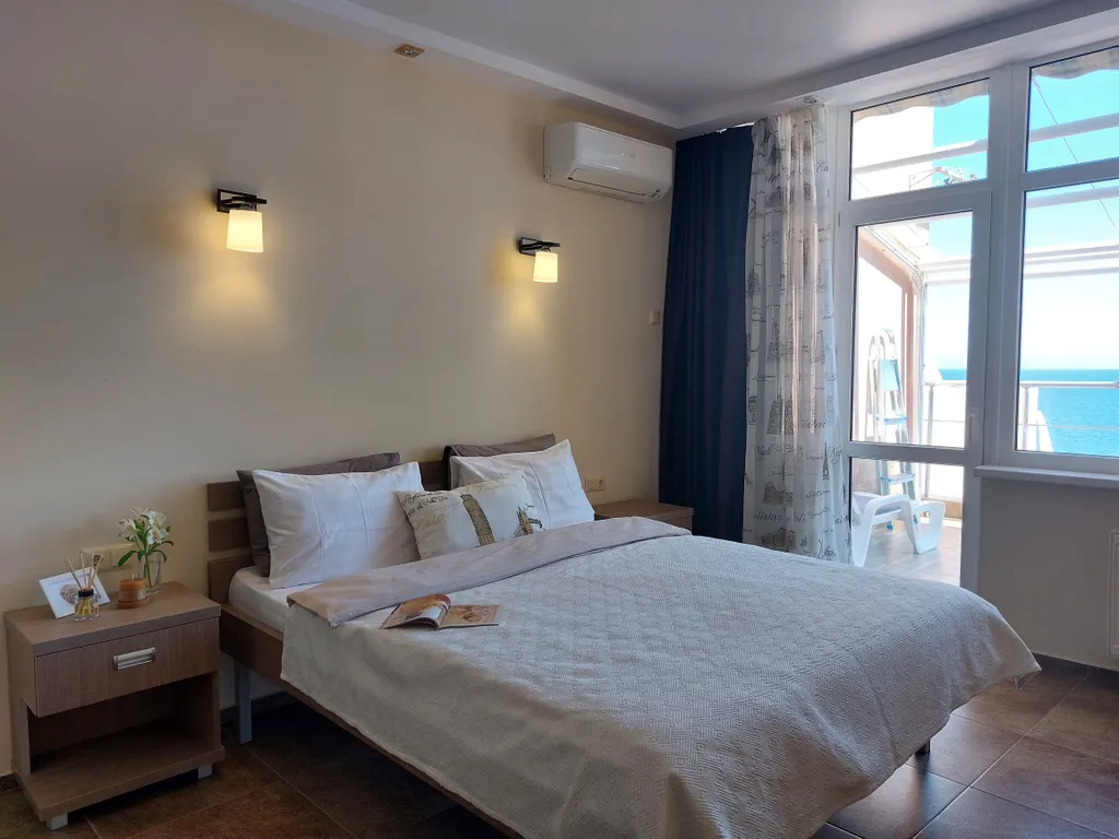 Апартаменты 2-комнатные у Моря первая береговая