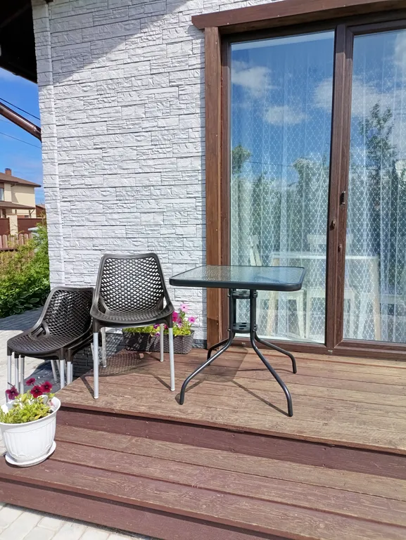 Коттедж с видом на сад