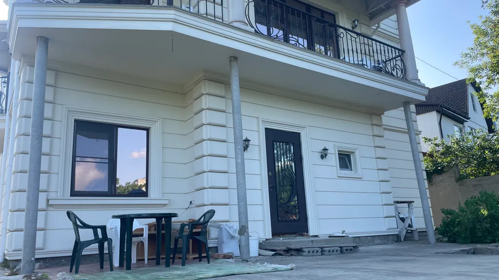 Весь 1-й этаж в частном доме в 400 м от моря, с мангалом и бассейном