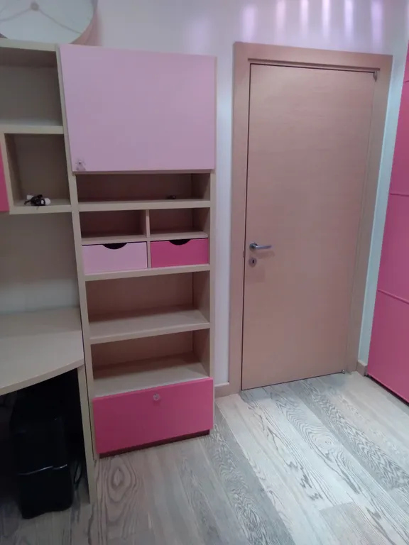 Прекрасная, уютная комната в кирпичной сталинке