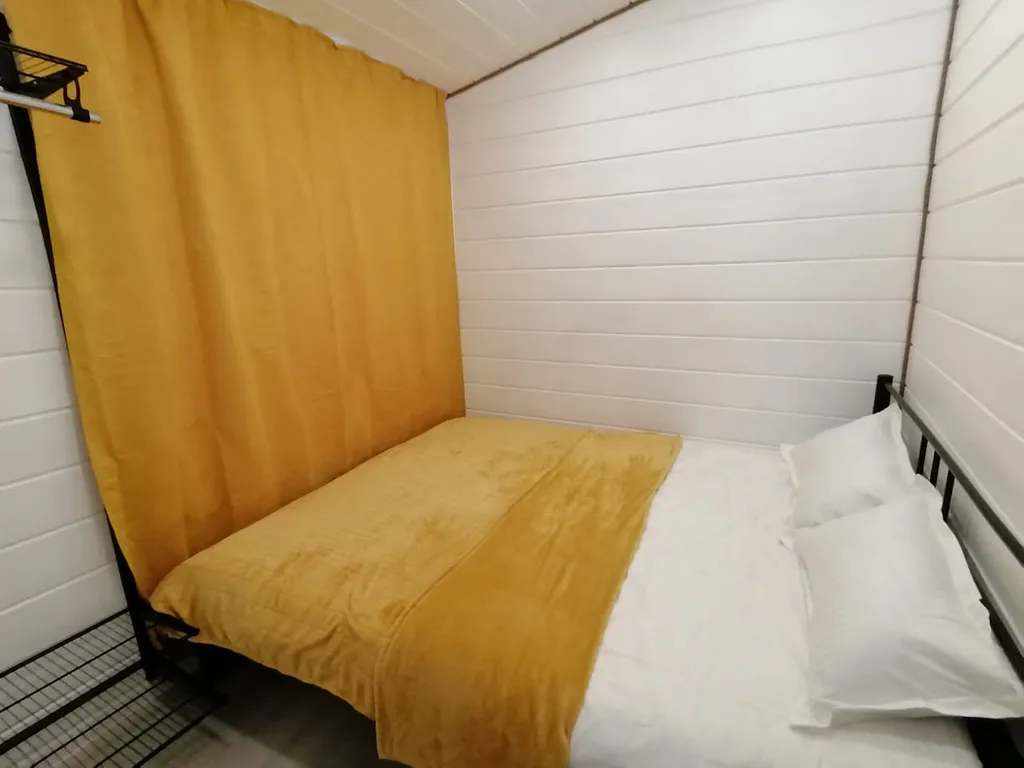 Большой дом на горе у подъемников