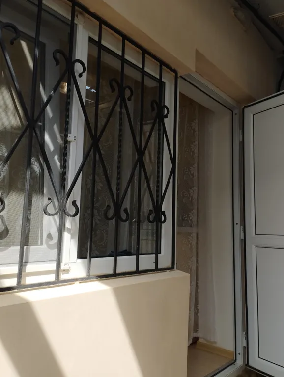 Уютная маленькая комната на первом этаже дома близко к морю