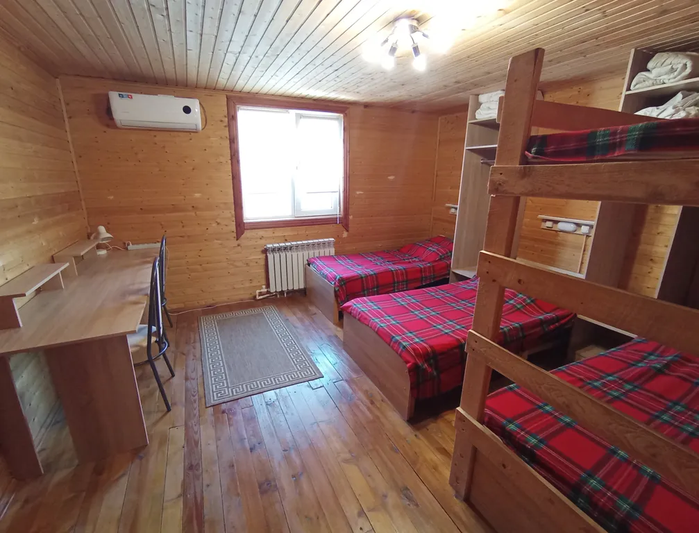 Коттедж Уютный дом в черте города с мангалом и огромной парковкой! — Краснодар