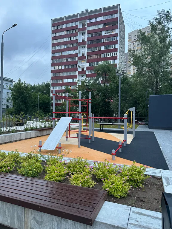 Квартира Комфортная двухкомнатная квартира в зелёном районе — Москва
