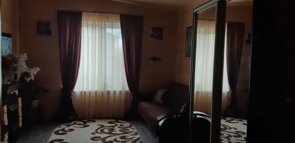 Часть дома рядом с озером