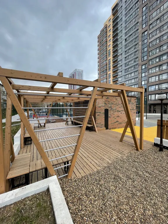 Современная квартира недалеко от центра